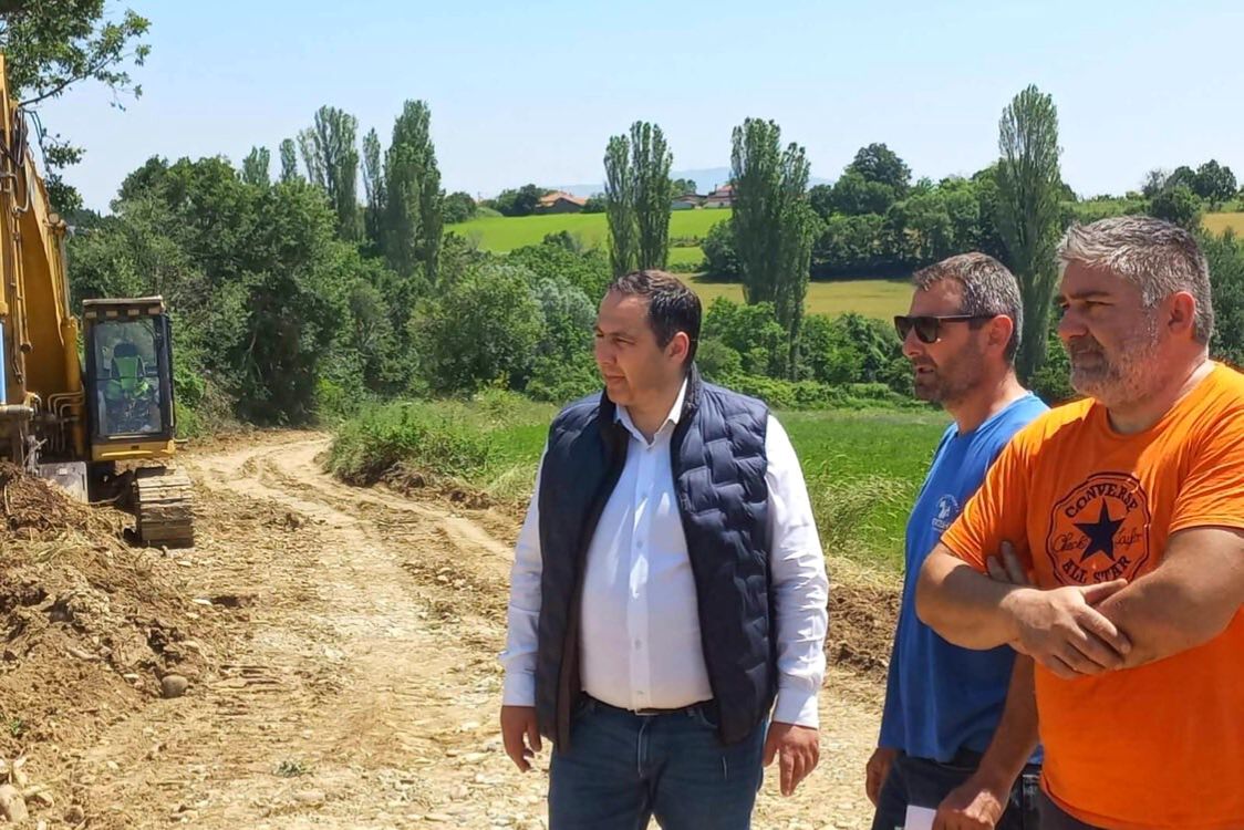Π.Ε. Γρεβενών: Ολοκληρώνεται η βελτίωση οδικής πρόσβασης σε 10 επιχειρήσεις στον Άγιο Γεώργιο - σε πλήρη εξέλιξη το έργο!