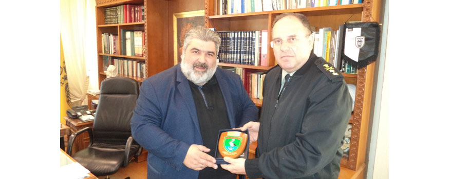 Τον Αντιπεριφερειάρχη της Π.Ε. Κοζάνης Παναγιώτη Πλακεντά, επισκέφθηκε σήμερα το μεσημέρι ο νέος Υποδιοικητής του 3ου Σώματος Στρατού Υποστράτηγος Προκόπης Καρατζέτζος