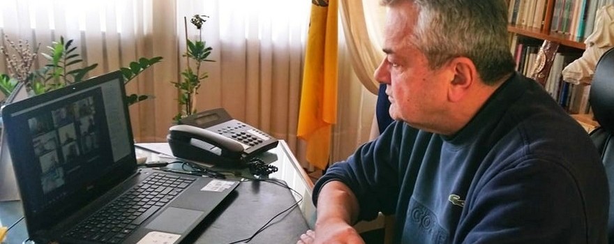 Την Παρασκευή 12 Φεβρουαρίου 2021 πραγματοποιήθηκε μέσω τηλεδιάσκεψης έκτακτη σύσκεψη του Συντονιστικού Οργάνου Πολιτικής Προστασίας της ΠΕ Κοζάνης υπό την Προεδρία του Αντιπεριφερειάρχη κ Γρηγόρη Τσιούμαρη