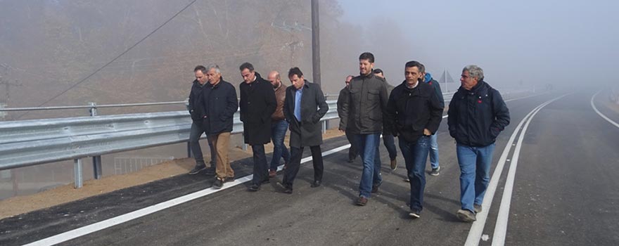 Ολοκληρώθηκε το έργο βελτίωσης-διαπλάτυνσης της οδού Κοζάνης-Σερβίων- Παραδόθηκε το τμήμα της Ε.Ο. Κοζάνης-Λάρισας από διασταύρωση με δημοτική οδό Κρανιδίων έως διασταύρωση με δημοτική οδό προς Αυλές-Ρύμνιο
