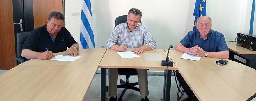 Υπογραφή σύμβασης εκτέλεσης του έργου «Επισκευή και συντήρηση δρόμου από Τ.Κ. Δαφνερού προς όρια Π.Ε. Γρεβενών» 2