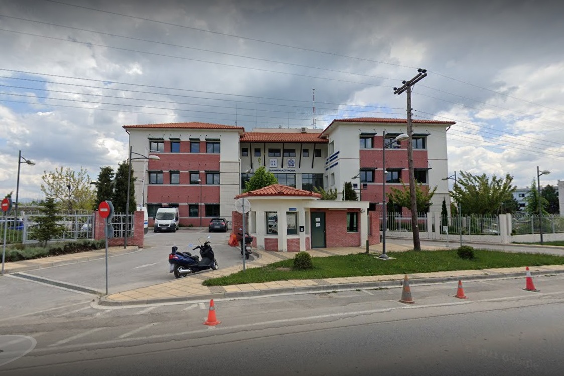 Αστυνομία Κοζάνης: Προσωρινές κυκλοφοριακές ρυθμίσεις λόγω εκτέλεσης εργασιών ενίσχυσης της Υψηλής Γέφυρας Σερβίων (Χ/Θ 18+900 έως τη Χ/Θ 20+300)
